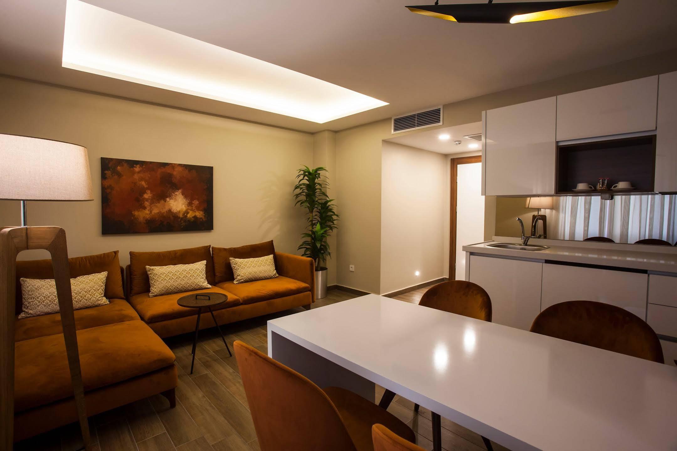 Maxuite Hotel In Home Akçay Exteriör bild